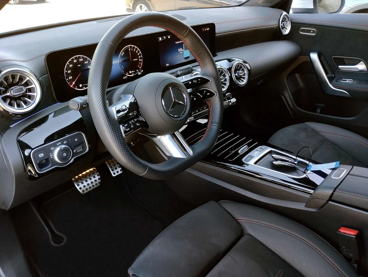 Mercedes CLA 250e Shooting Brake AMG Advanced Plus 1