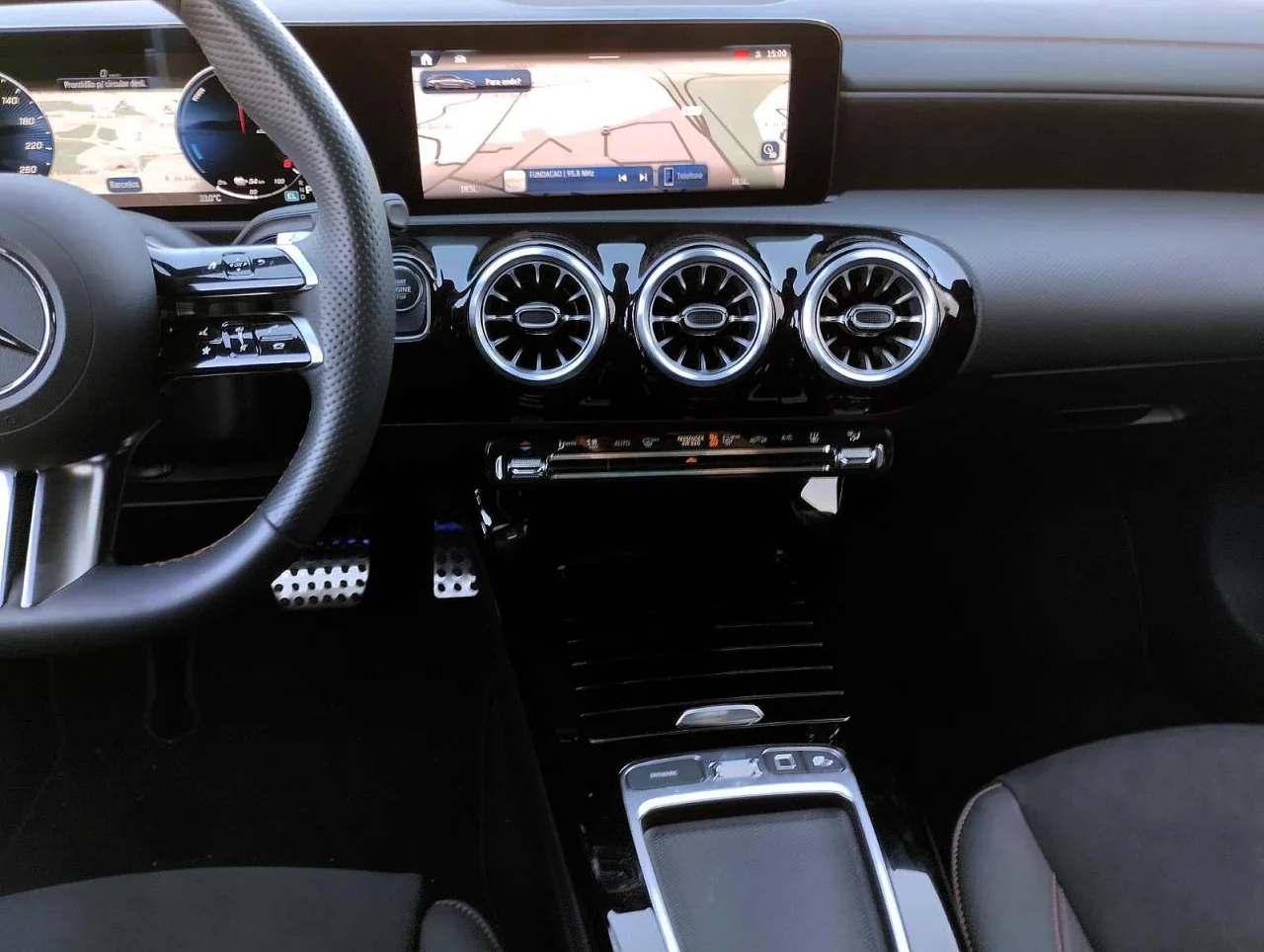 Mercedes CLA 250e Shooting Brake AMG Advanced Plus 2