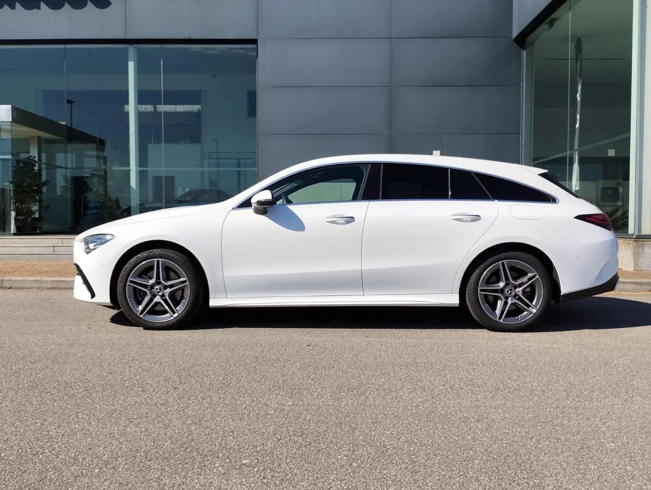 Mercedes CLA 250e Shooting Brake AMG Advanced Plus 15