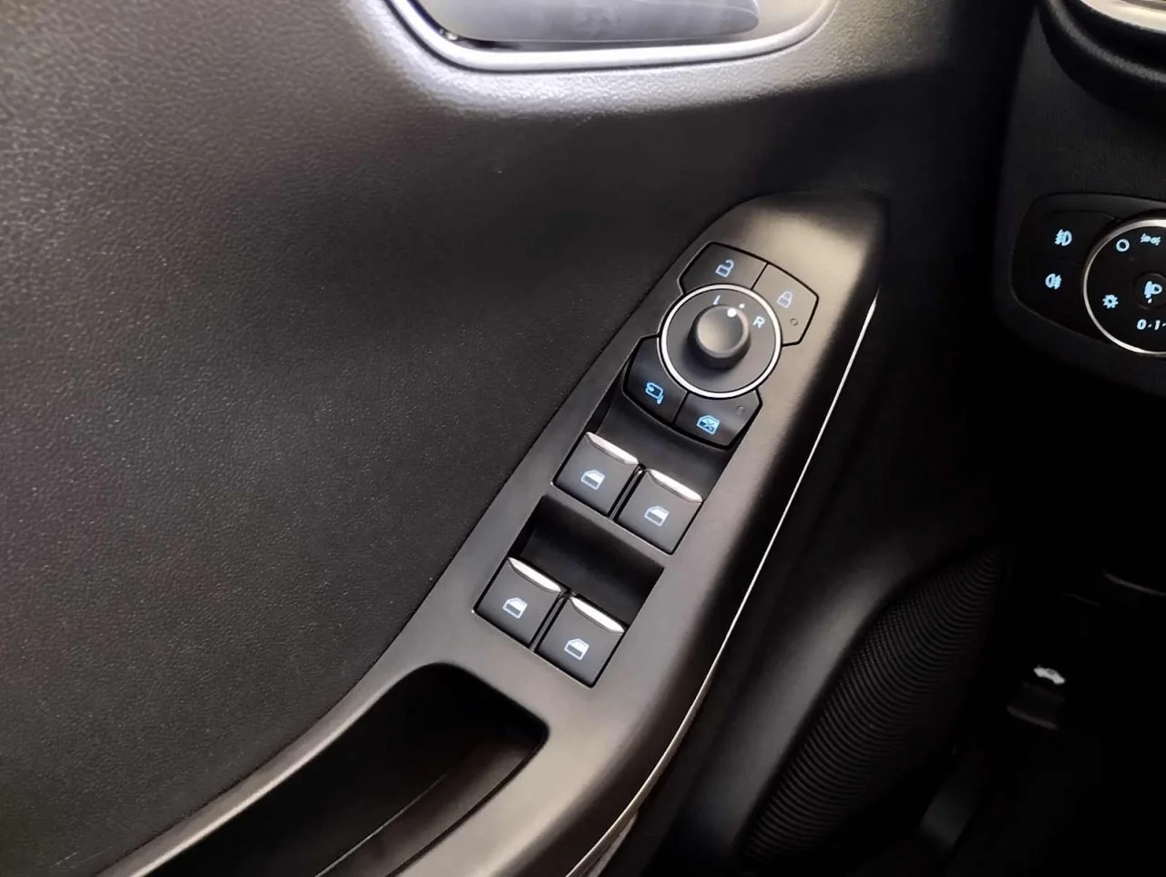 Ford Puma Ecoboost 1.0 125 Cv - Caixa Automática 10