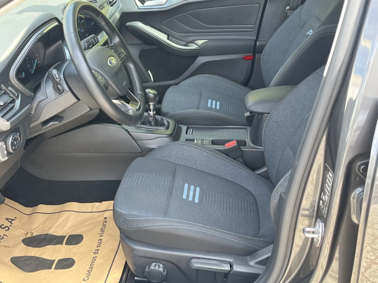 Ford FocusActive 1.0 EcoBoost  125 cv 4