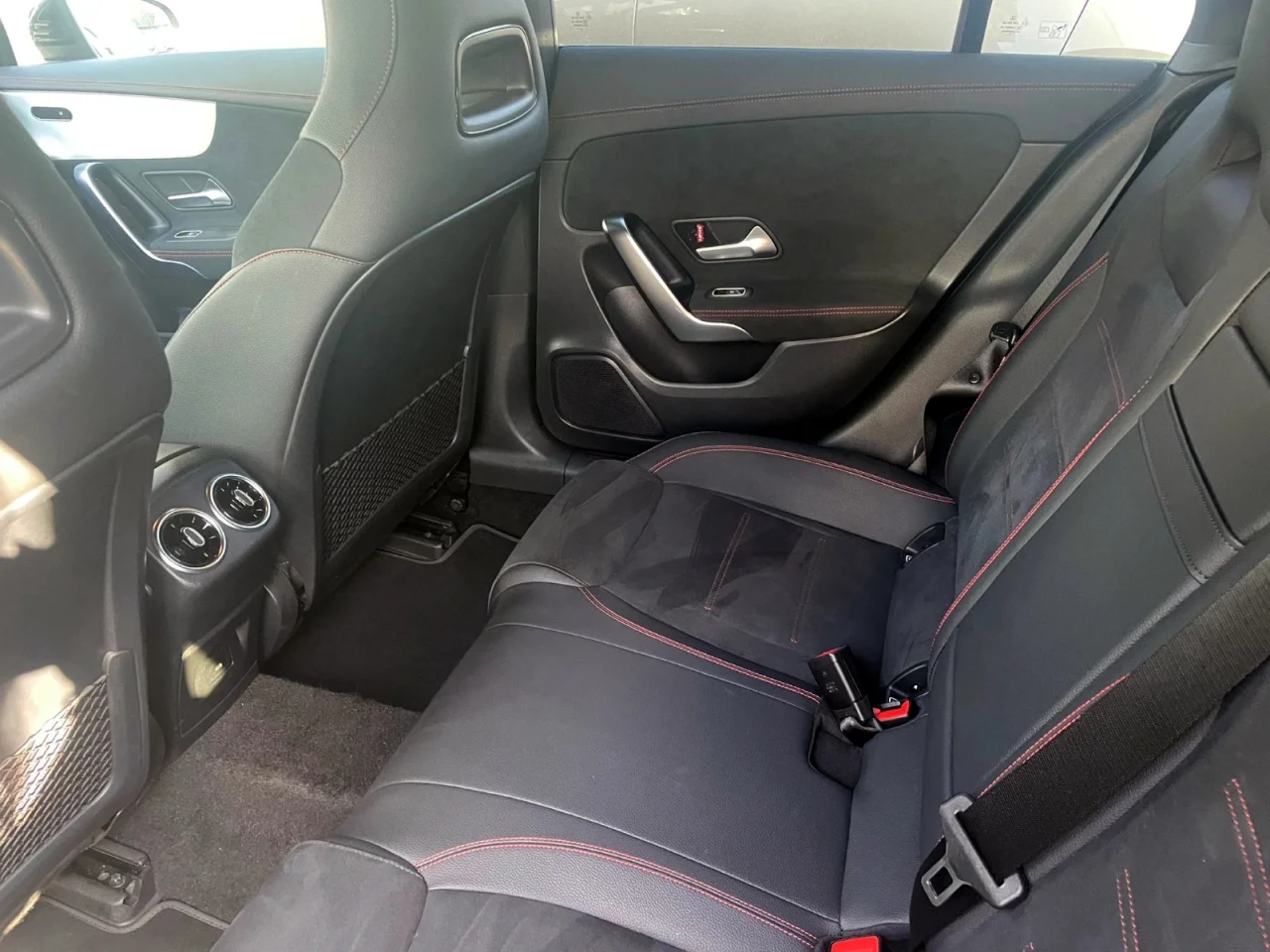 Mercedes Classe CLA 180d Shooting Brake AMG Advanced Plus 4