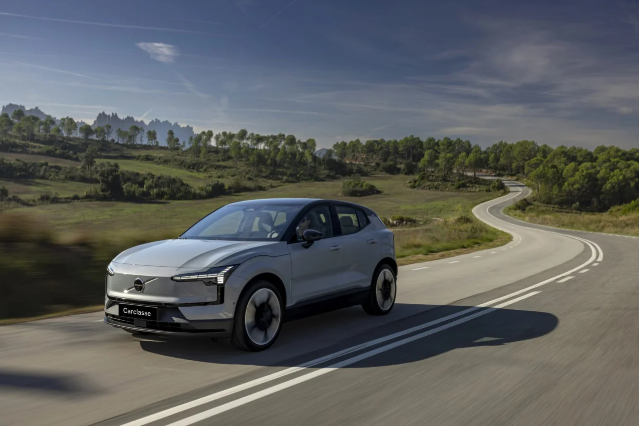 Carclasse adquire SGS Car em Setúbal e torna-se representante da marca Volvo na região. 1
