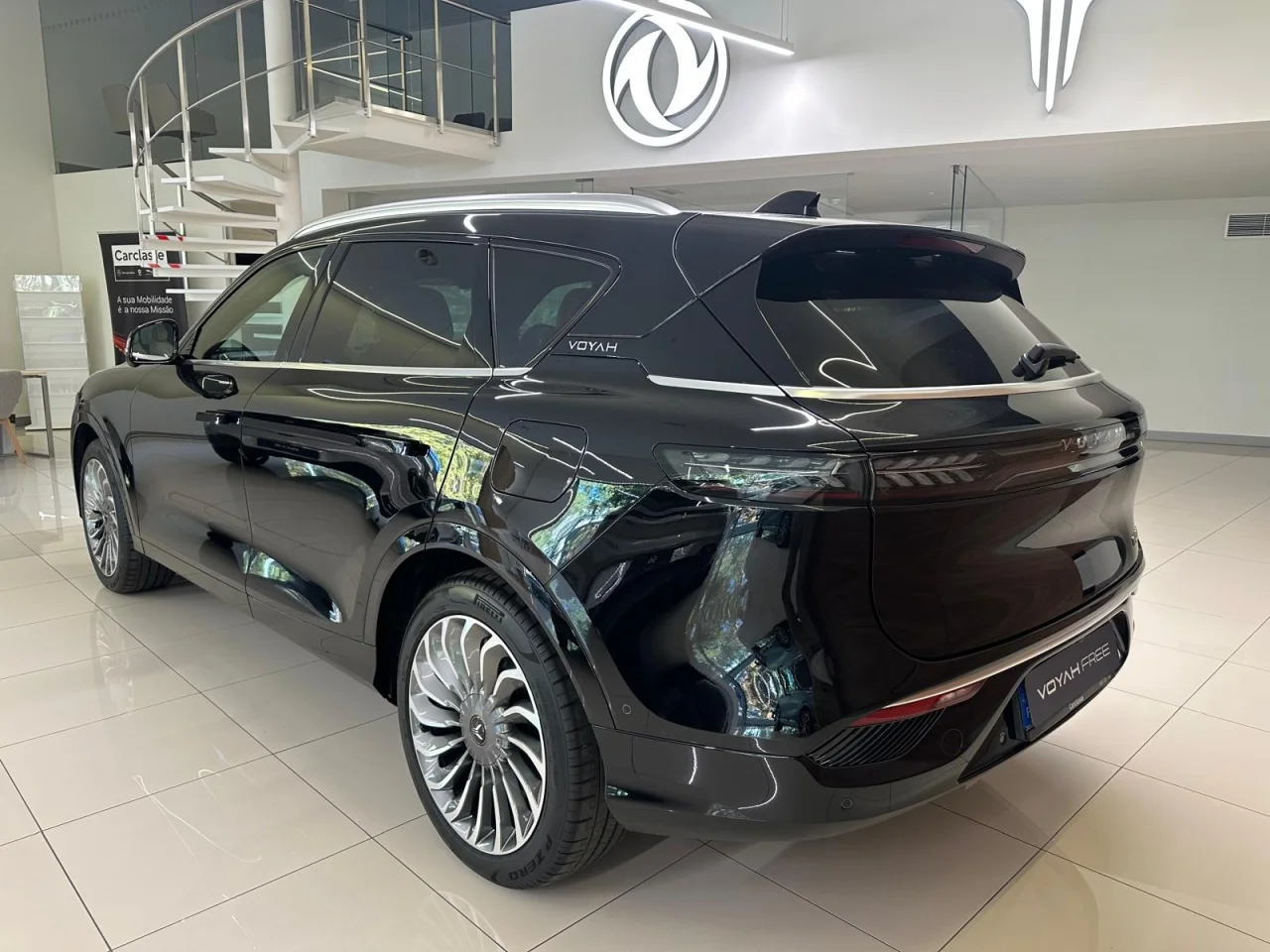 Voyah Free Luxury 13