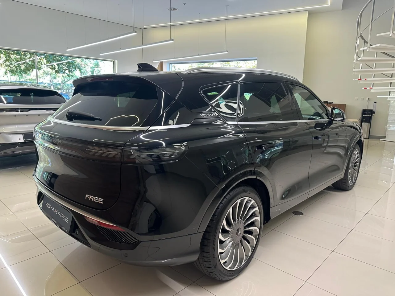 Voyah Free Luxury 14