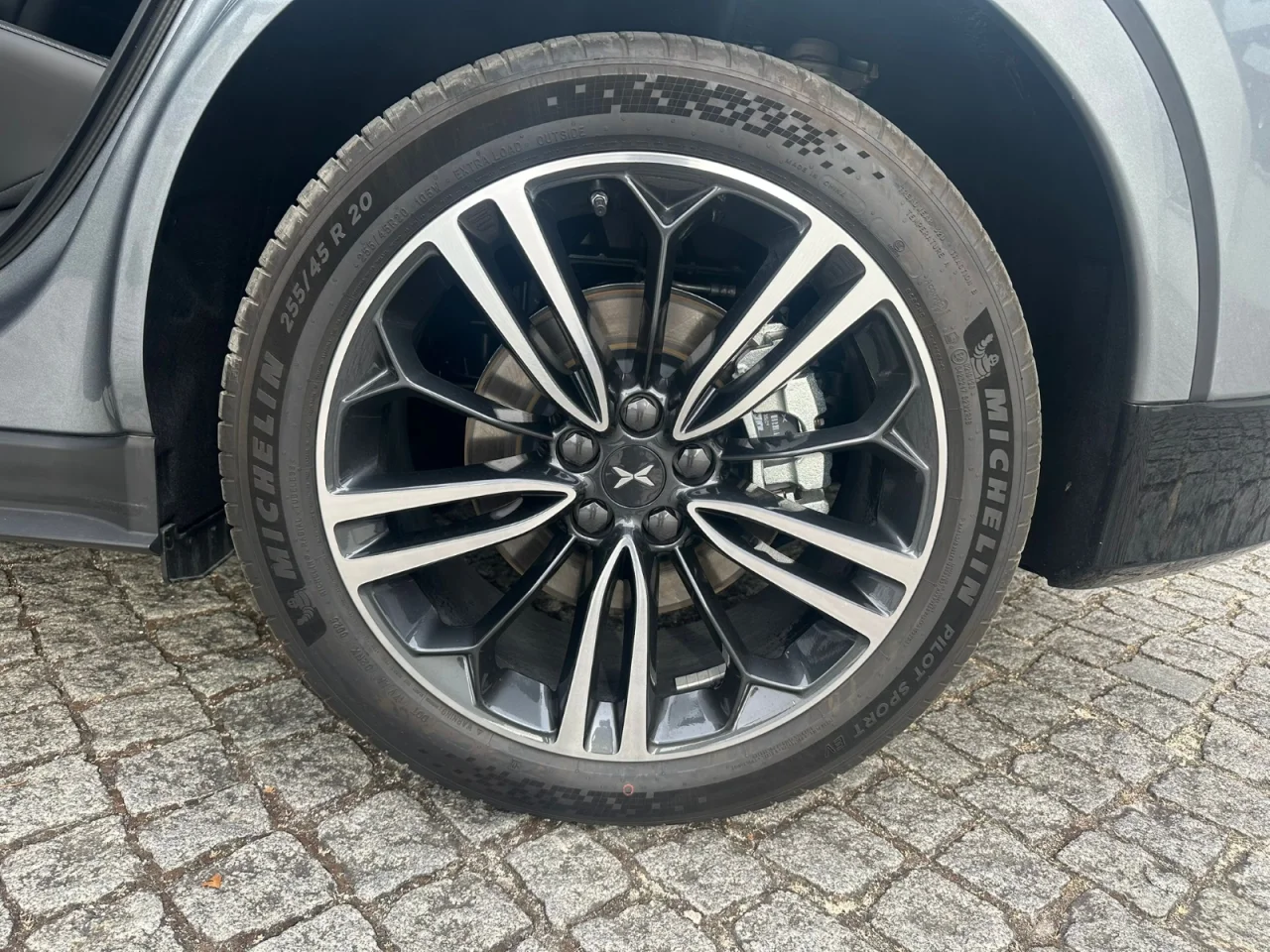 XPeng G6 Long Range 8