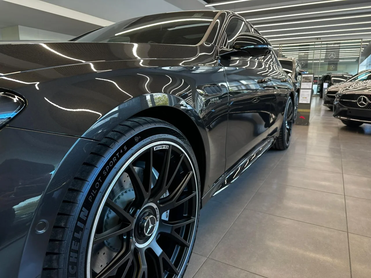 Mercedes Classe E 53 AMG Hybrid 4MATIC+ 5