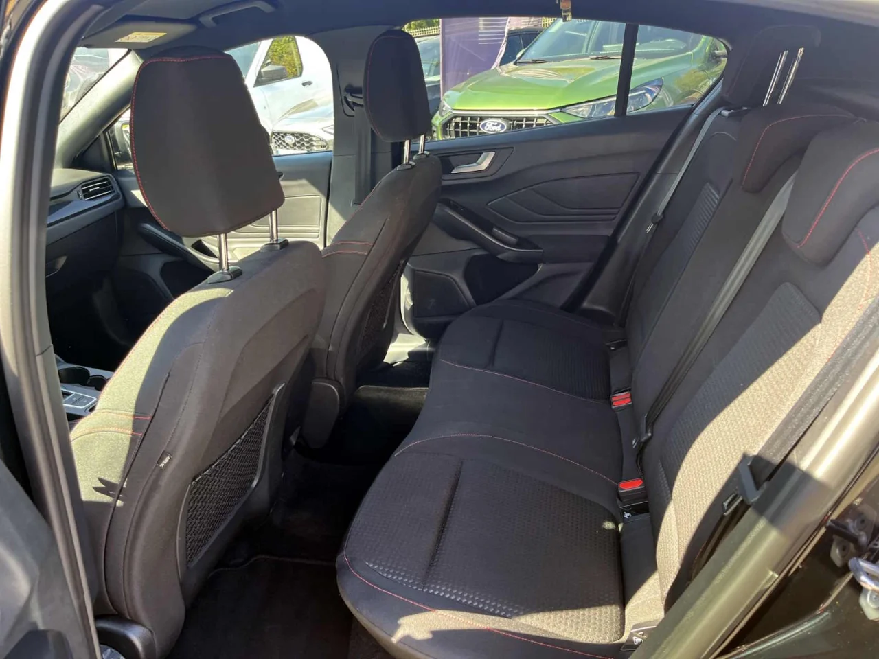 Ford Focus St-Line 1.5 TDCI Caixa Automática 2