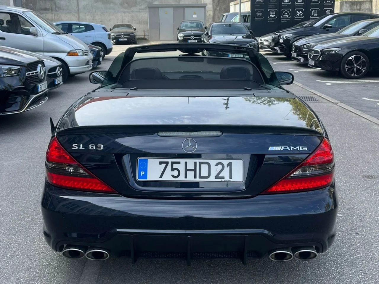 Mercedes-Benz SL 63 AMG V8 Roadster 6