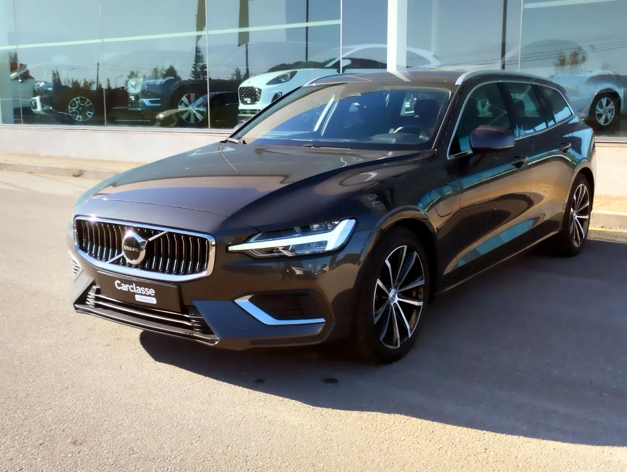 Volvo V60 Recharge T6 Essential Bright