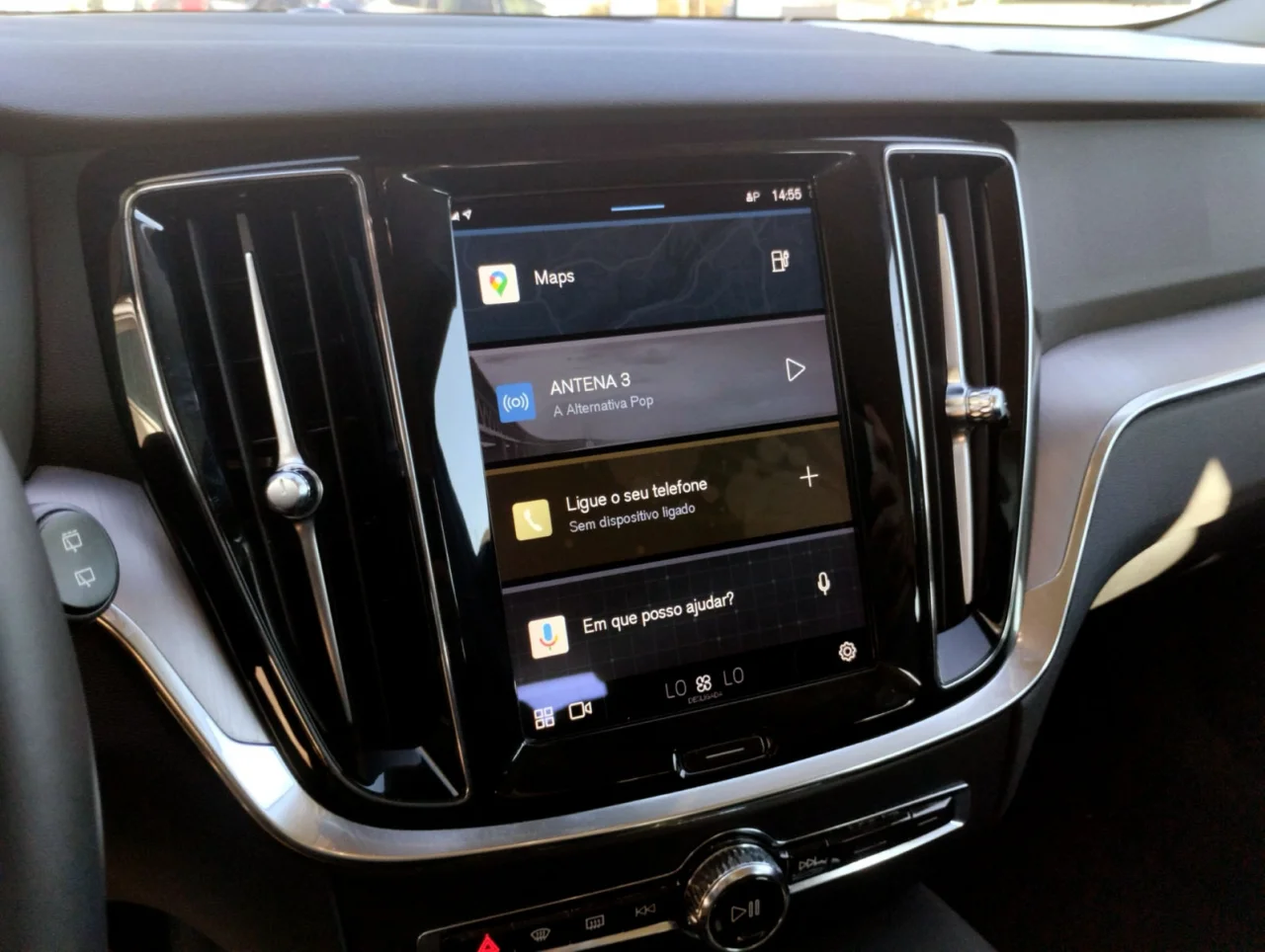 Volvo V60 Recharge T6 Essential Bright 8