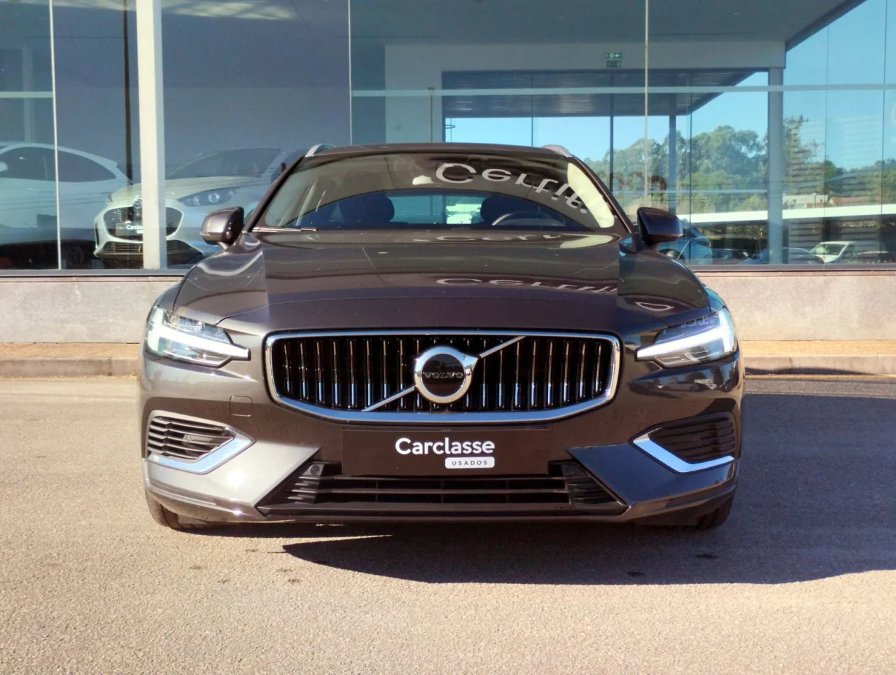 Volvo V60 Recharge T6 Essential Bright 13