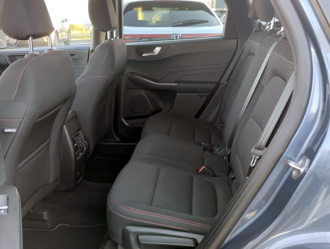 Ford Kuga 1.5 EcoBlue ST Line 120 cv 4