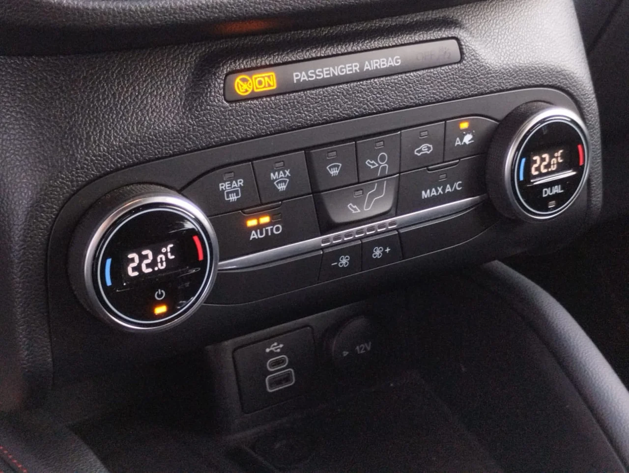 Ford Kuga 1.5 EcoBlue ST Line 120 cv 12