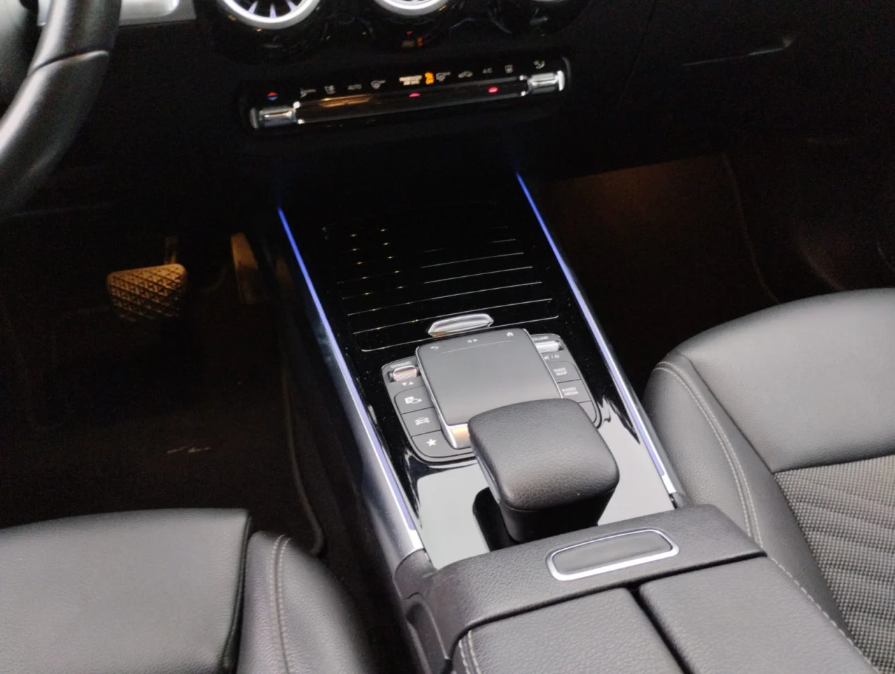 Mercedes EQB 250 Progressive Advanced 7 Lugares 8