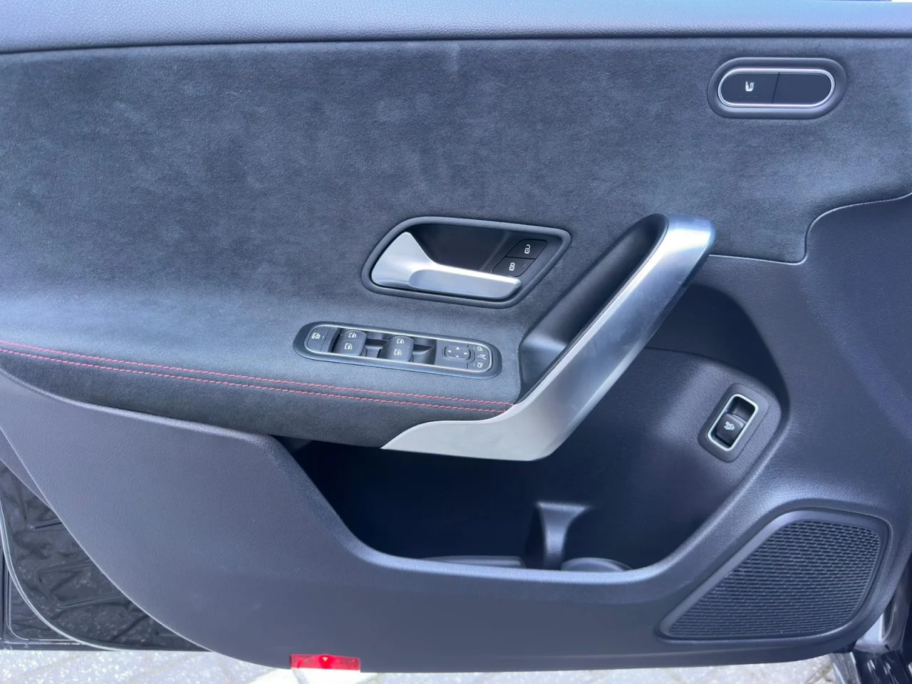 Mercedes Classe A 200 AMG Advanced Plus Limousine 4