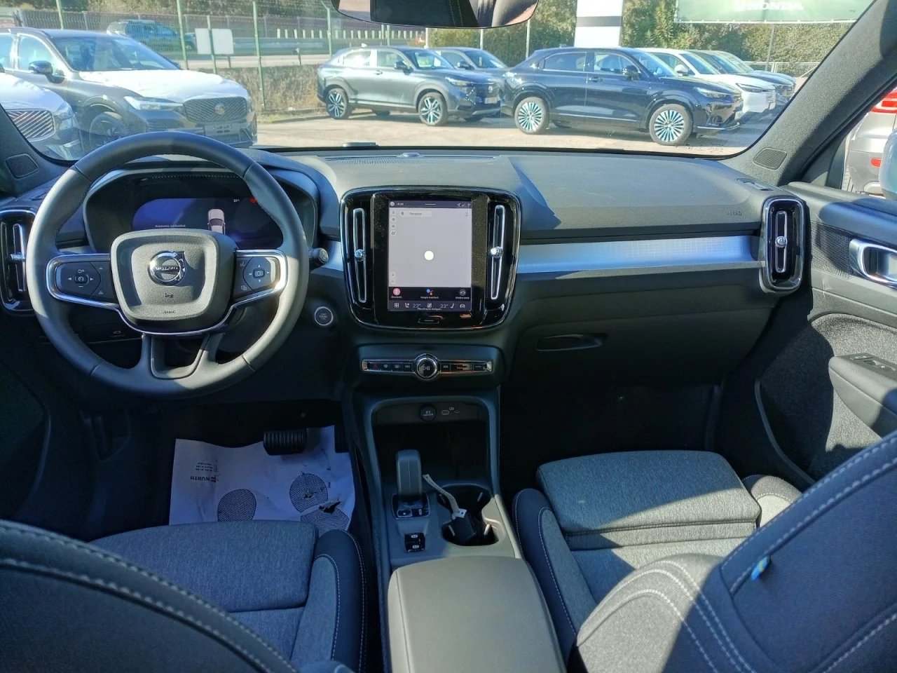 Volvo XC40 B3 Core Auto 3