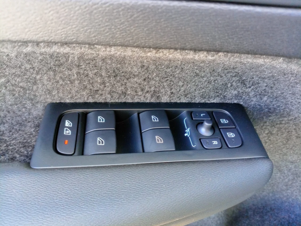 Volvo XC40 B3 Core Auto 7