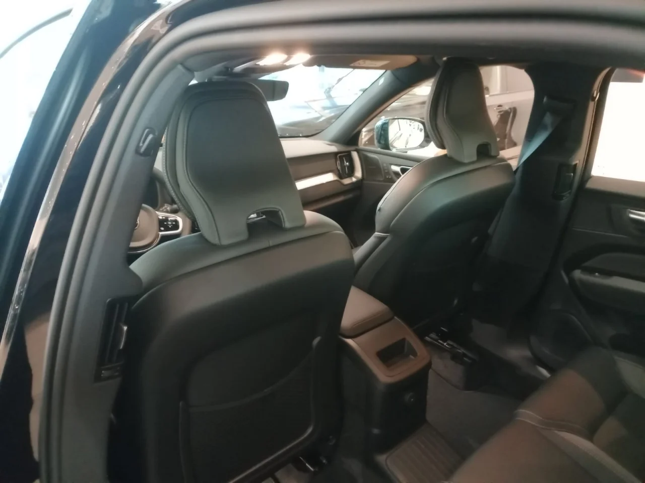 Volvo XC60 T6 Black Edition 3