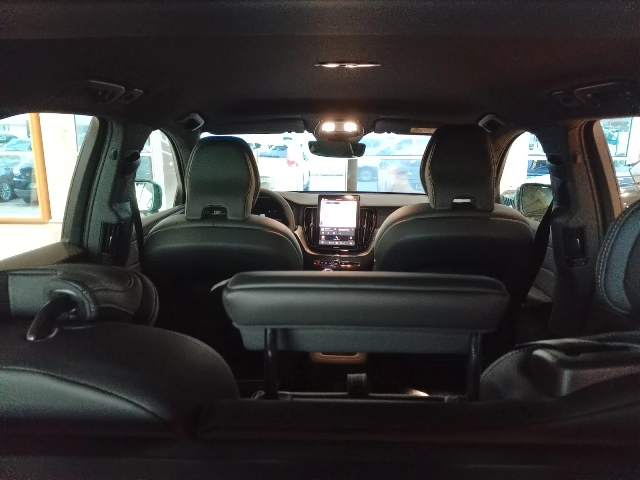 Volvo XC60 T6 Black Edition 11