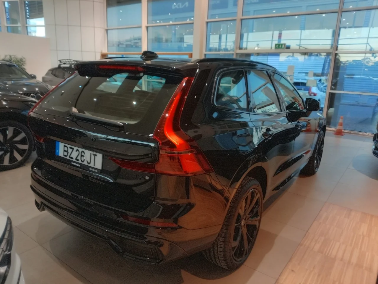 Volvo XC60 T6 Black Edition 12