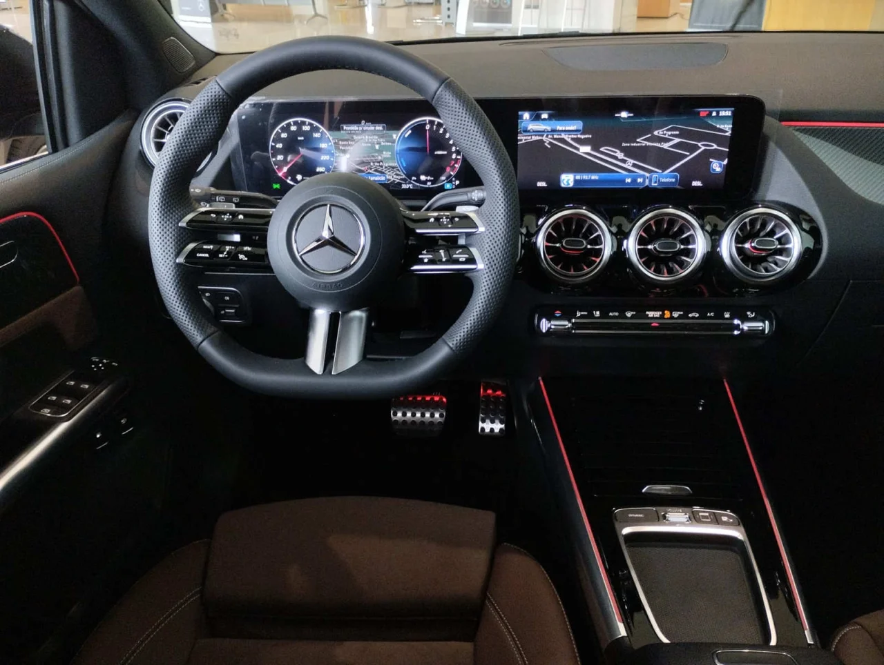 Mercedes Classe B 250e AMG 3