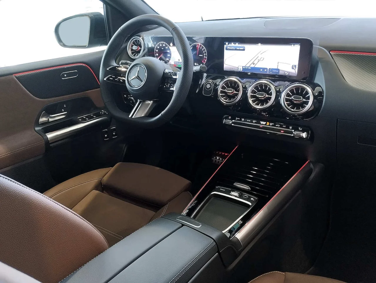 Mercedes Classe B 250e AMG 5