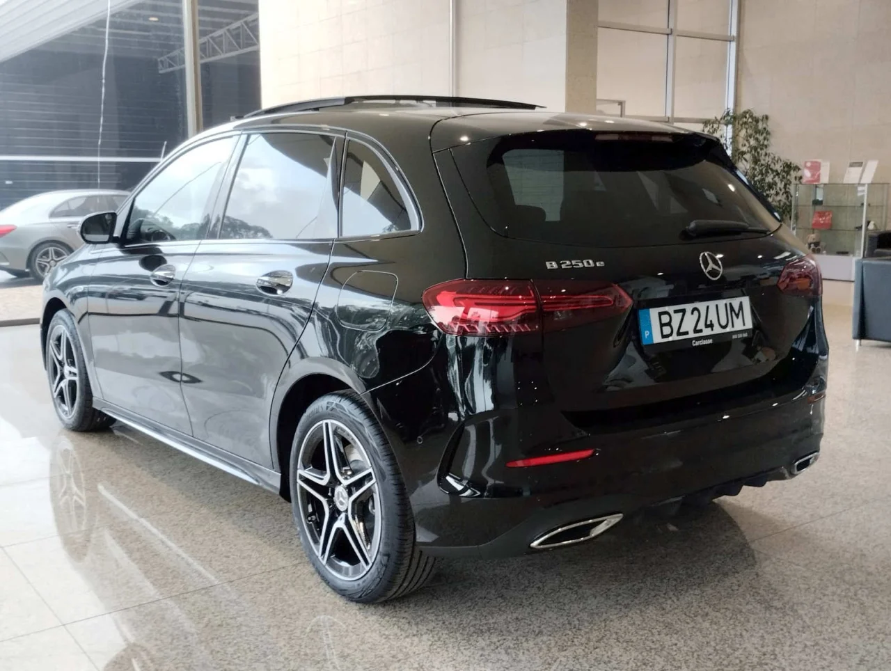 Mercedes Classe B 250e AMG 11