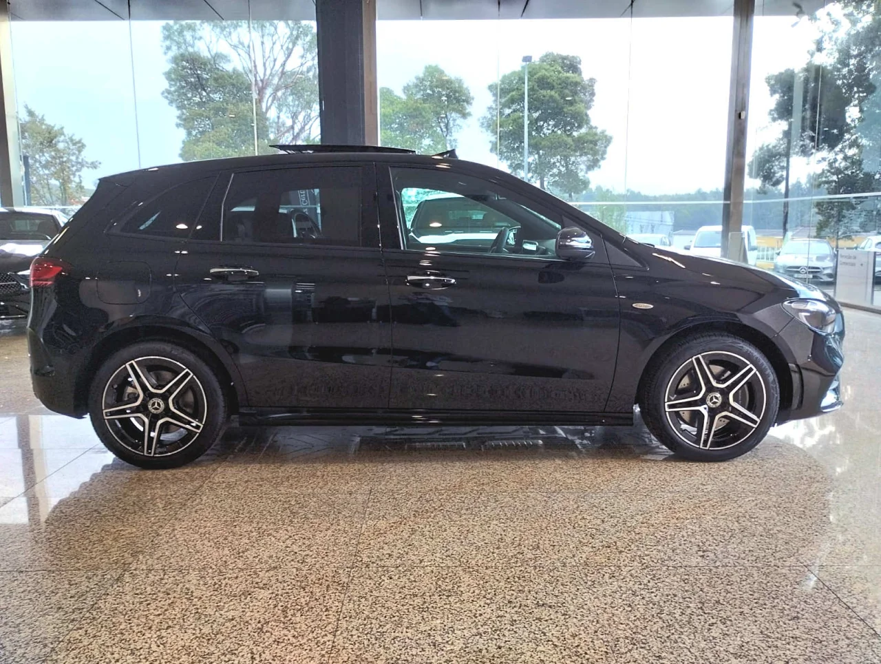 Mercedes Classe B 250e AMG 14