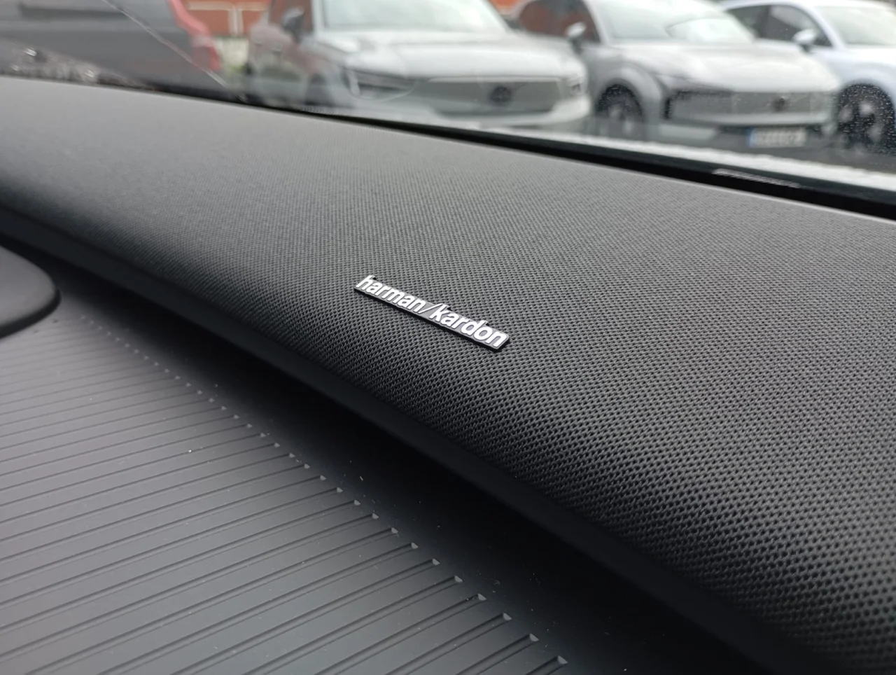 Volvo EX30 Extended Range Plus 4