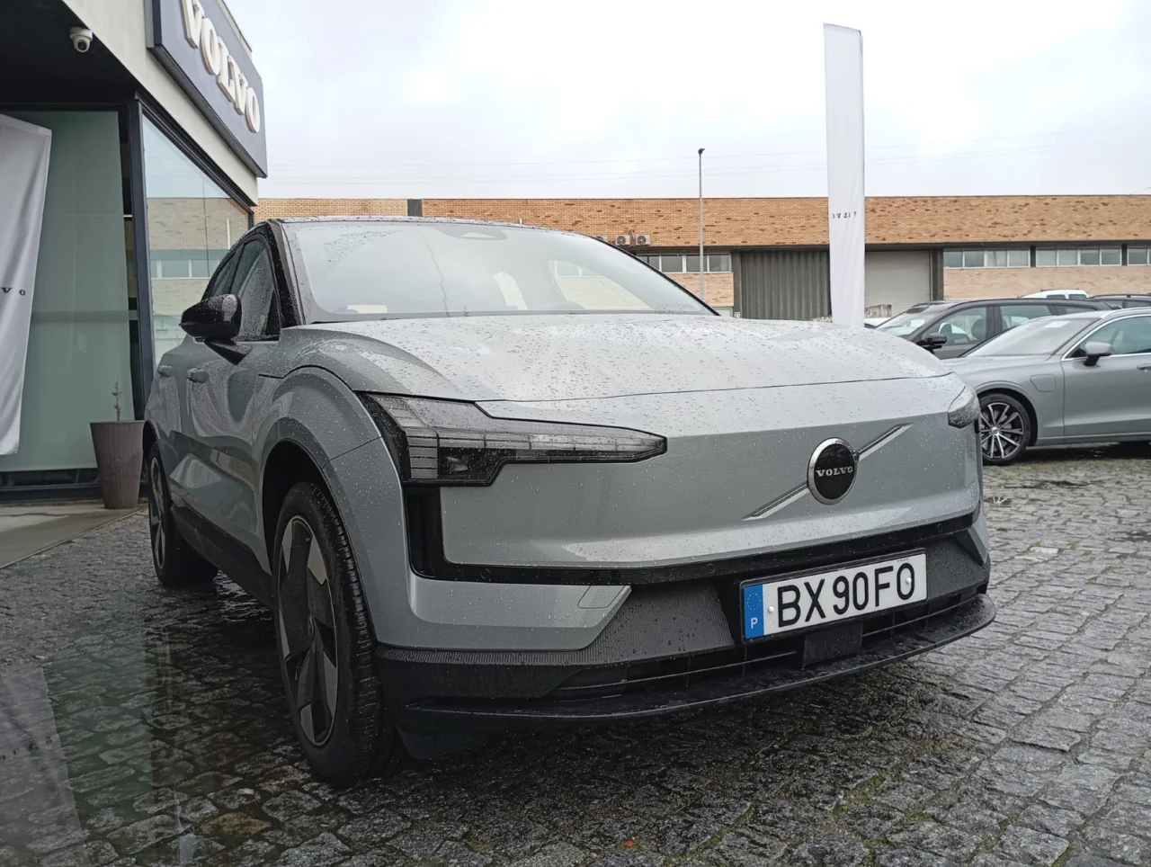 Volvo EX30 Extended Range Plus 9