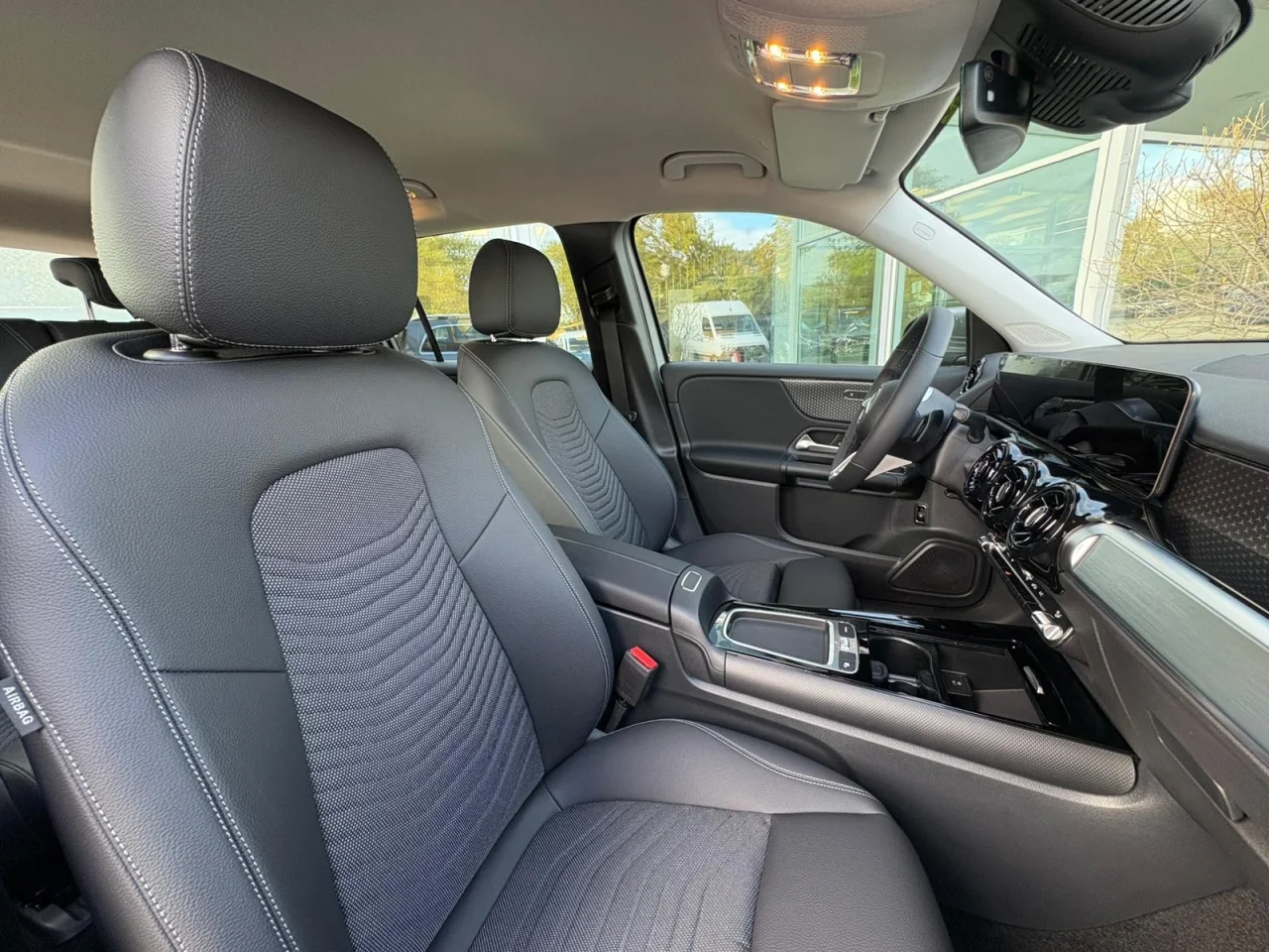 Mercedes Classe GLB 180d Advanced 7 Lugares 4