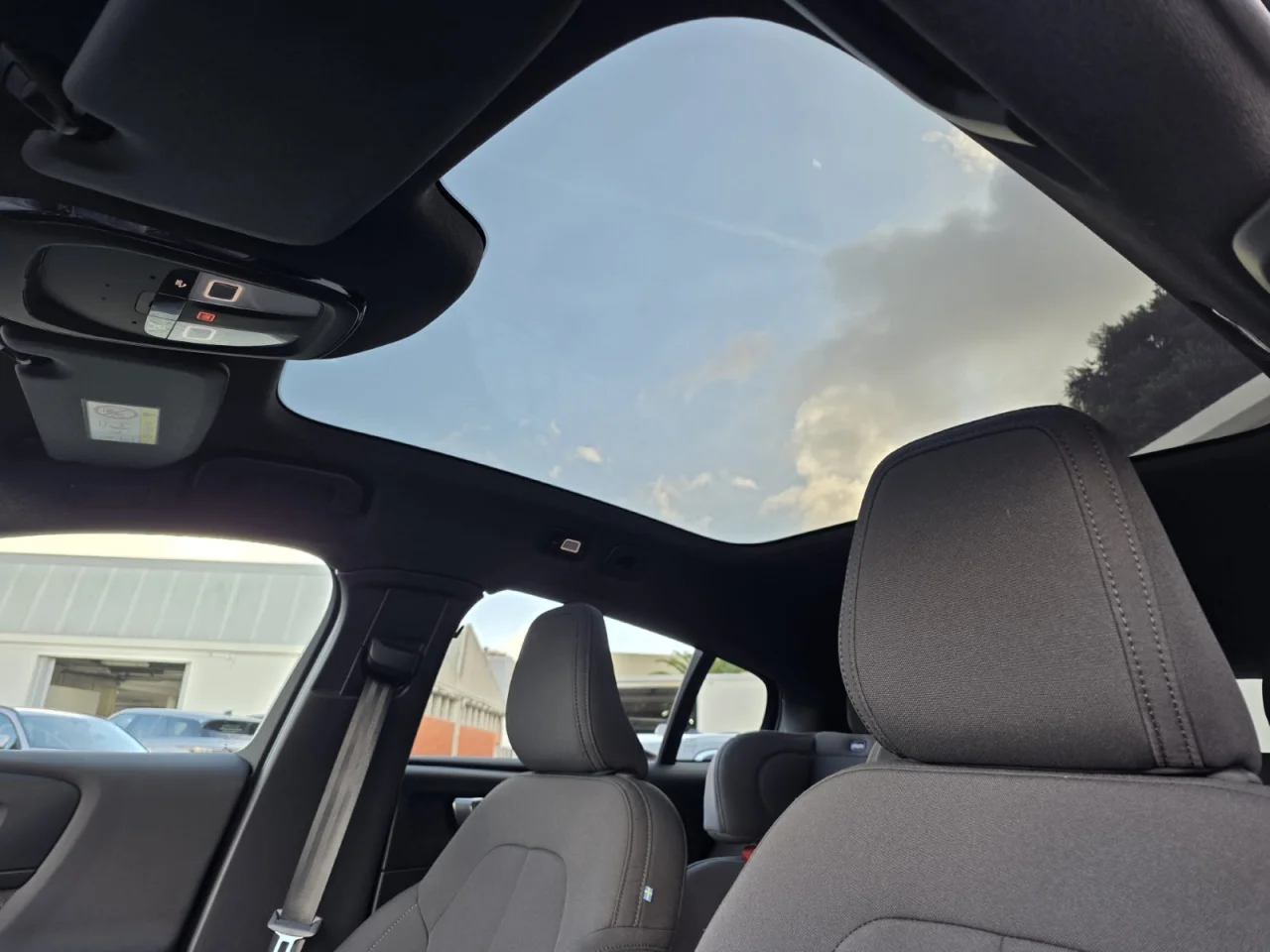 Volvo EC40 Black Edition Extended Range 5