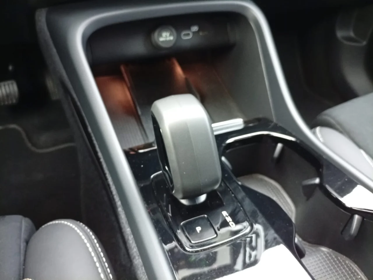 Volvo XC40 	Recharge Plus Single Motor 7