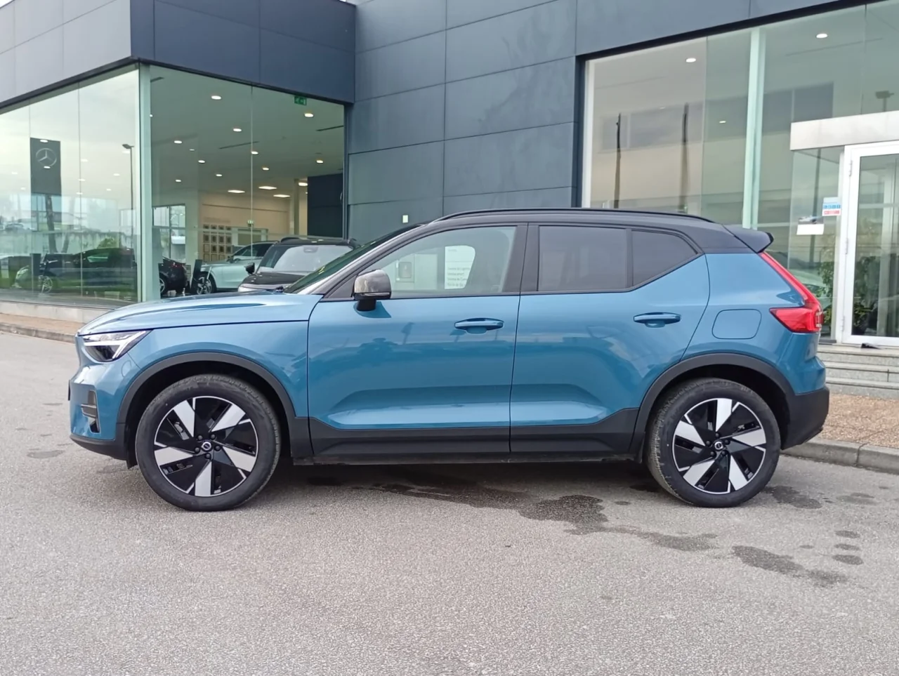Volvo XC40 	Recharge Plus Single Motor 14