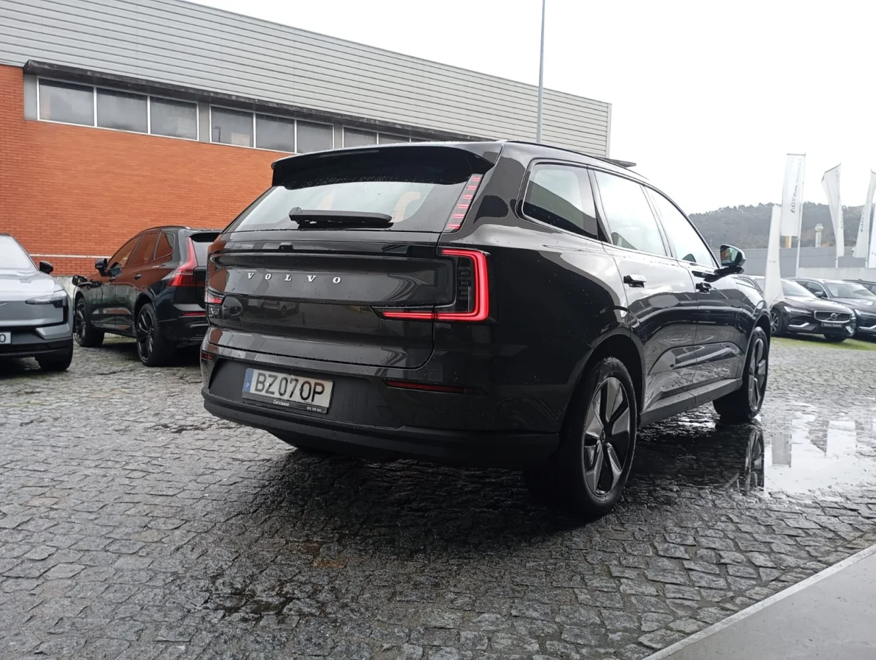 Volvo EX90 Single Motor Core 7 Lugares 8