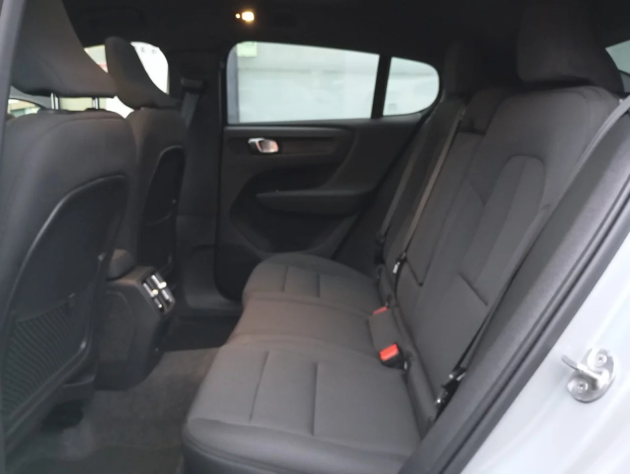 Volvo EC40 Black Edition Single Motor Extended Range 7