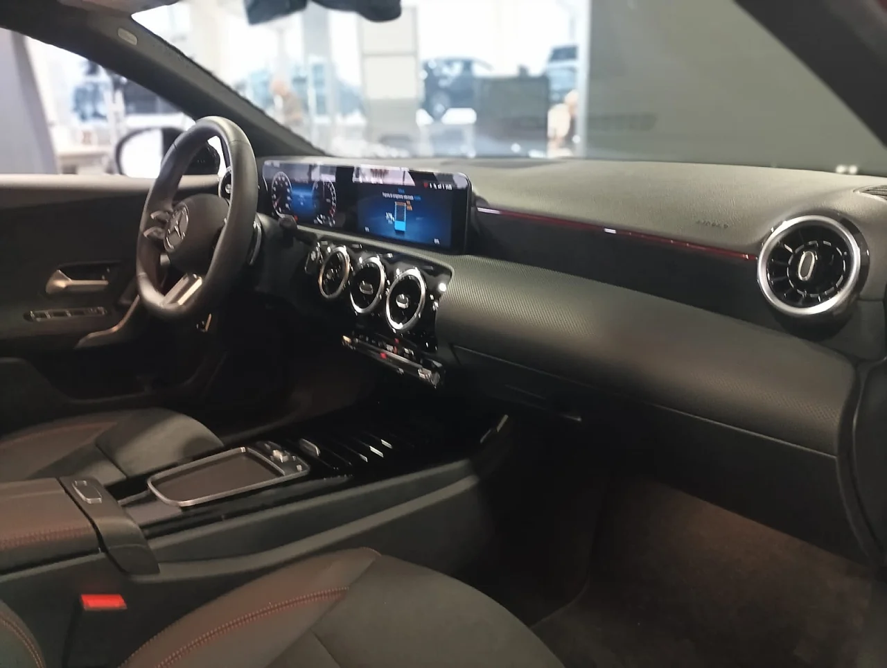 Mercedes Classe A 250e AMG Advanced Limousine 1