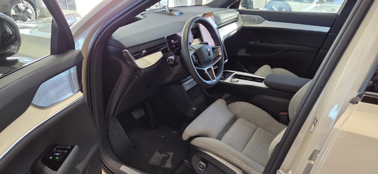 Volvo EX90 Twin Motor Performance Ultra 1