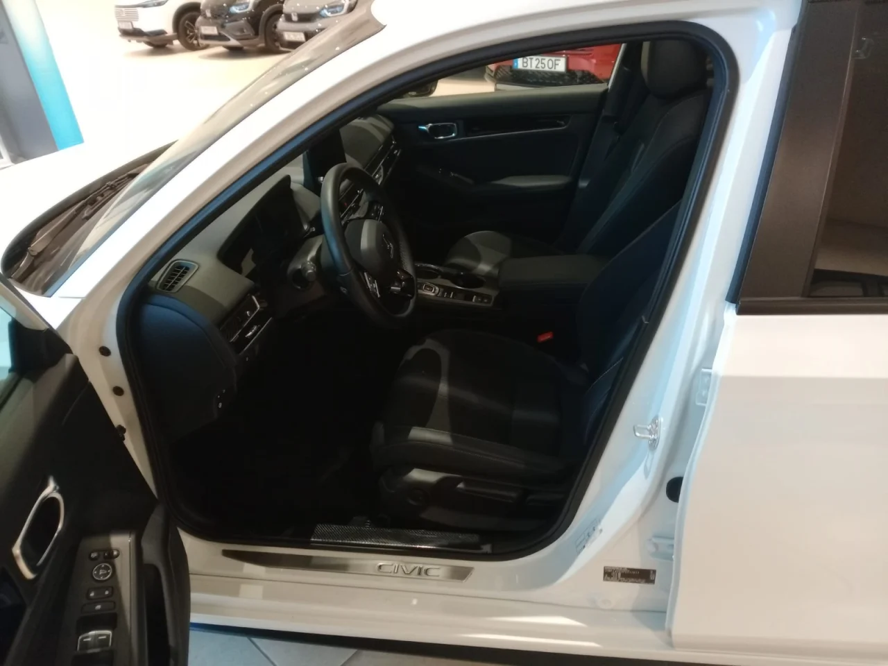 Honda Civic 2.0 i-MMD HEV Sport 2