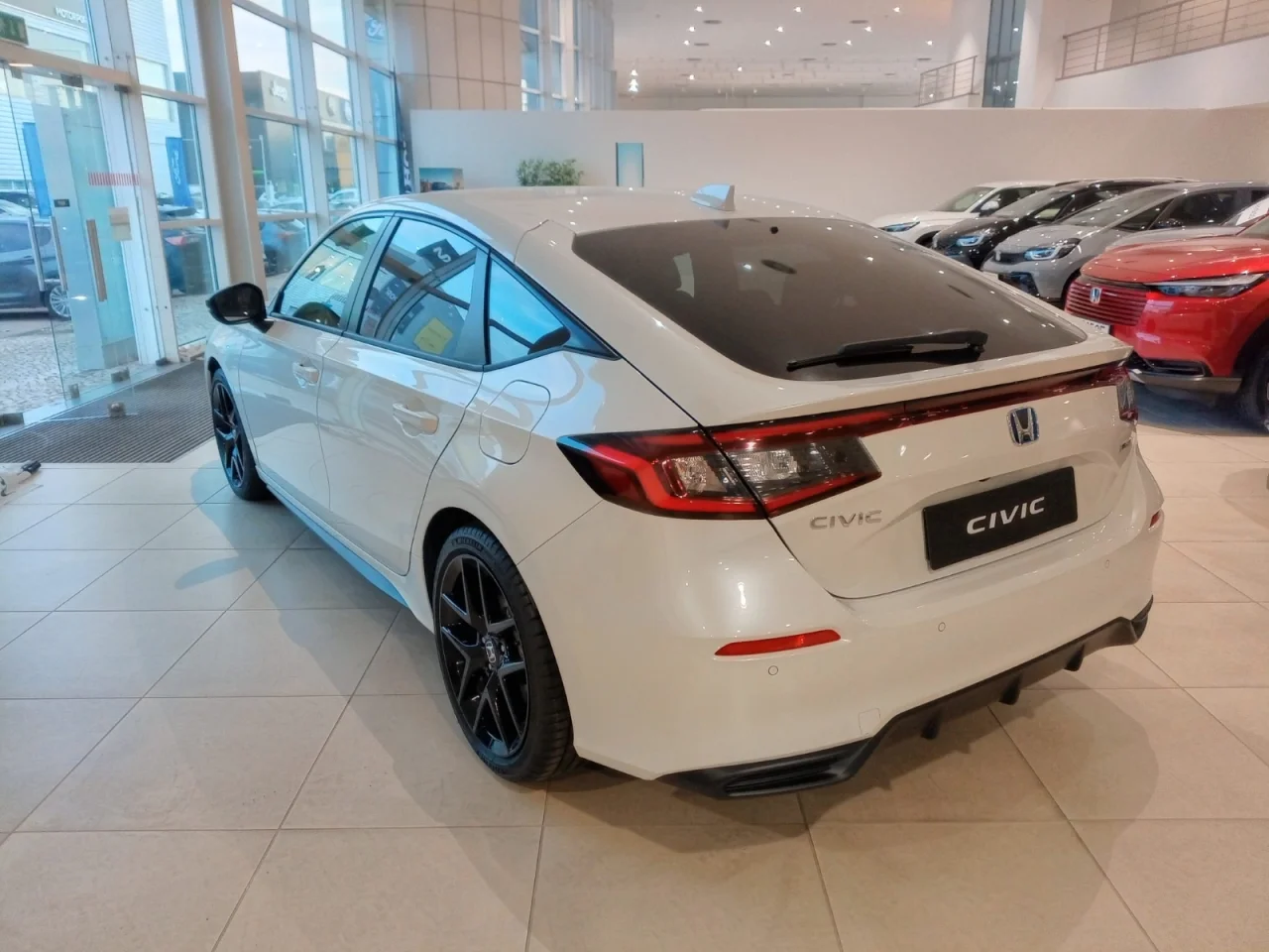 Honda Civic 2.0 i-MMD HEV Sport 9