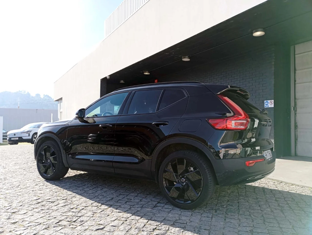 Volvo EX40 Single Motor  Extended Range Black Edition 5