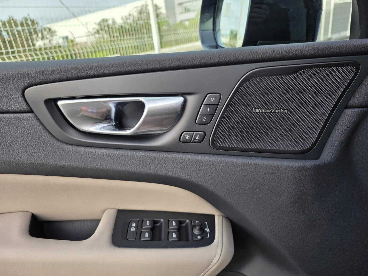 Volvo XC60 T6 350cv Plus Dark 4