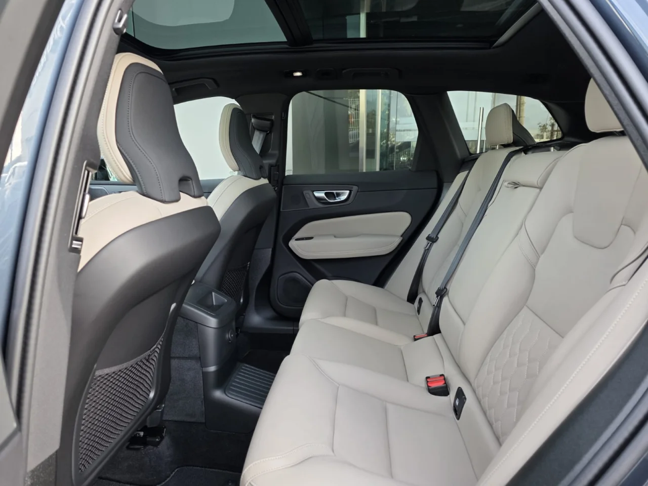 Volvo XC60 T6 350cv Plus Dark 8