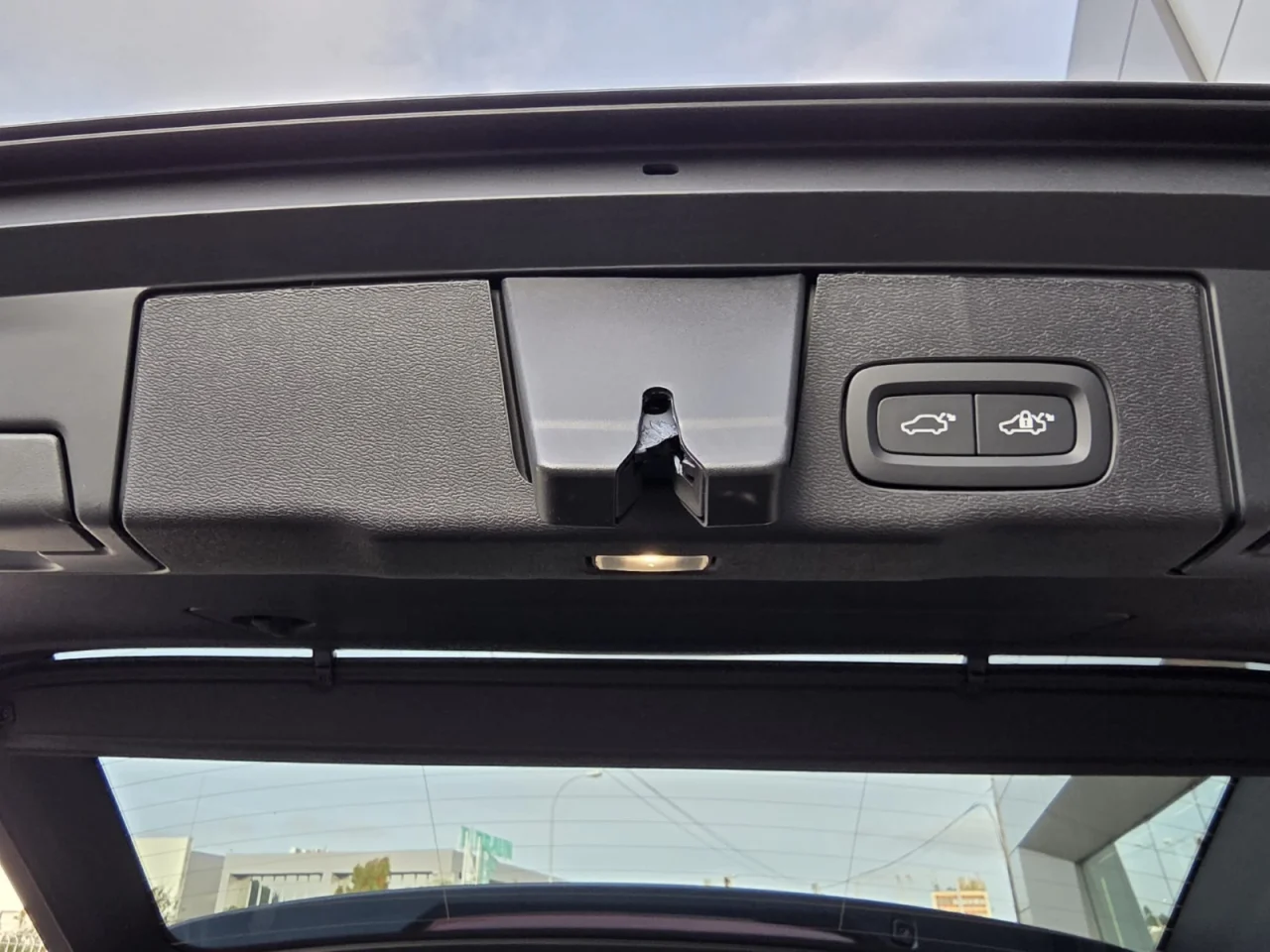 Volvo XC60 T6 350cv Plus Dark 11