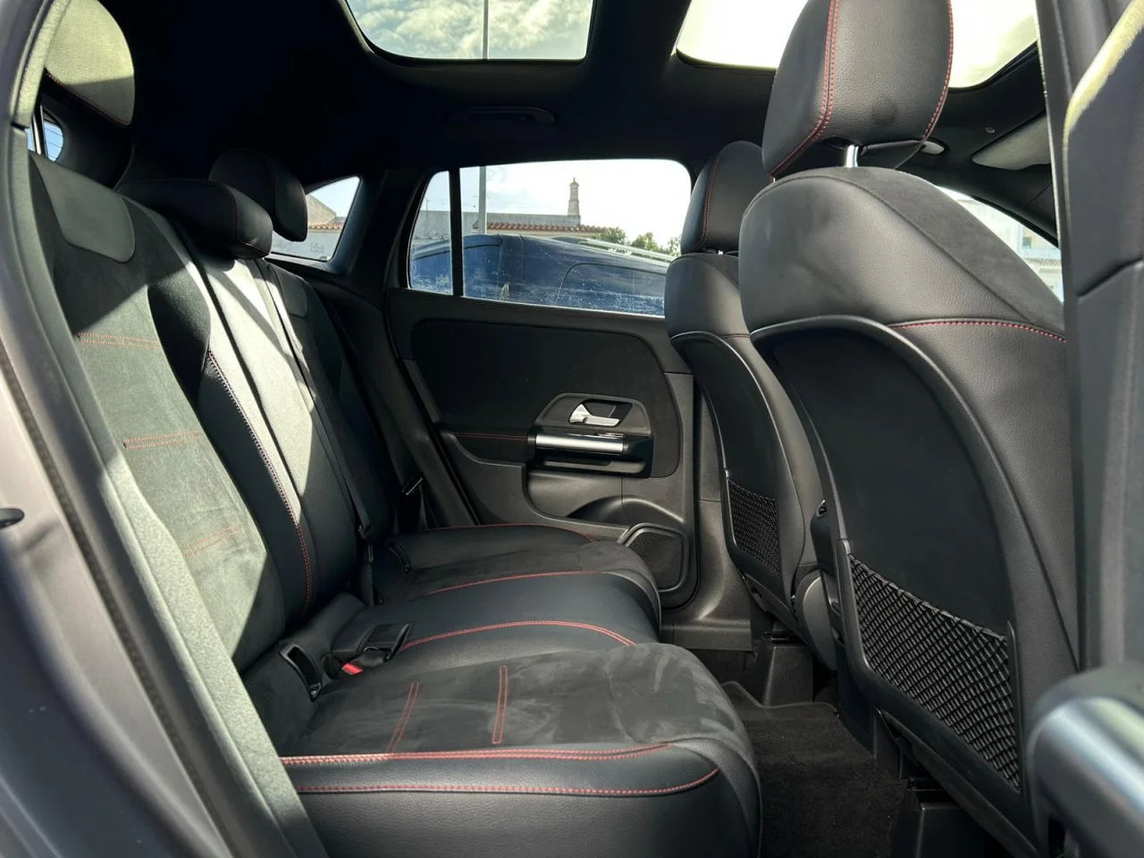 Mercedes Classe GLB 220d Progressive Advanced  4 Matic 7 Lugares 3