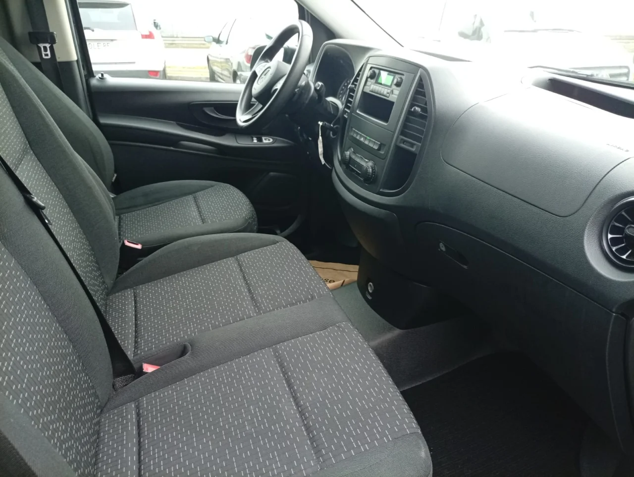 Mercedes Vito Tourer 114 Pro 9 Lugares 4