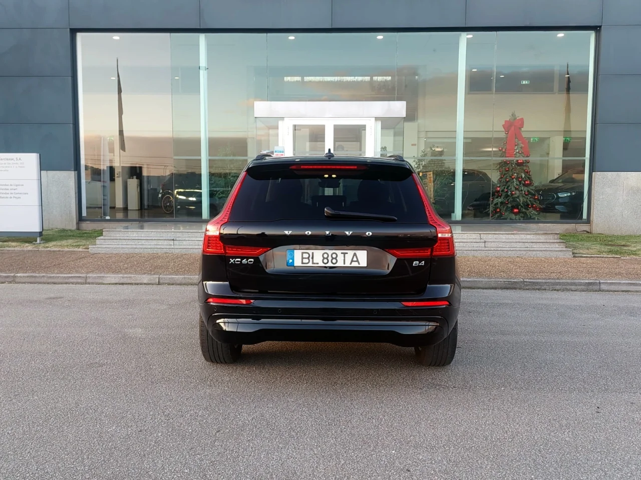 Volvo XC60 B4 Momentum 13