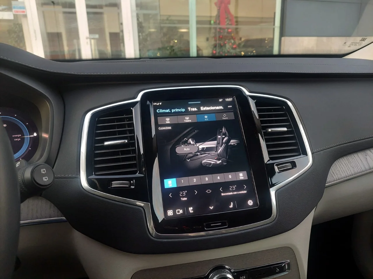 Volvo XC90 Plus Bright T8 PHEV 4