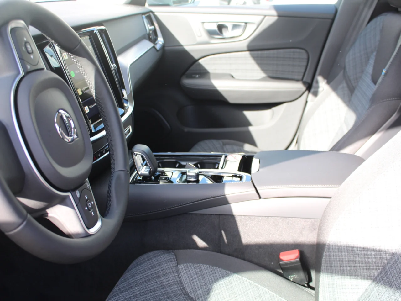 Volvo V60 Core T6 PHEV 350cv 1